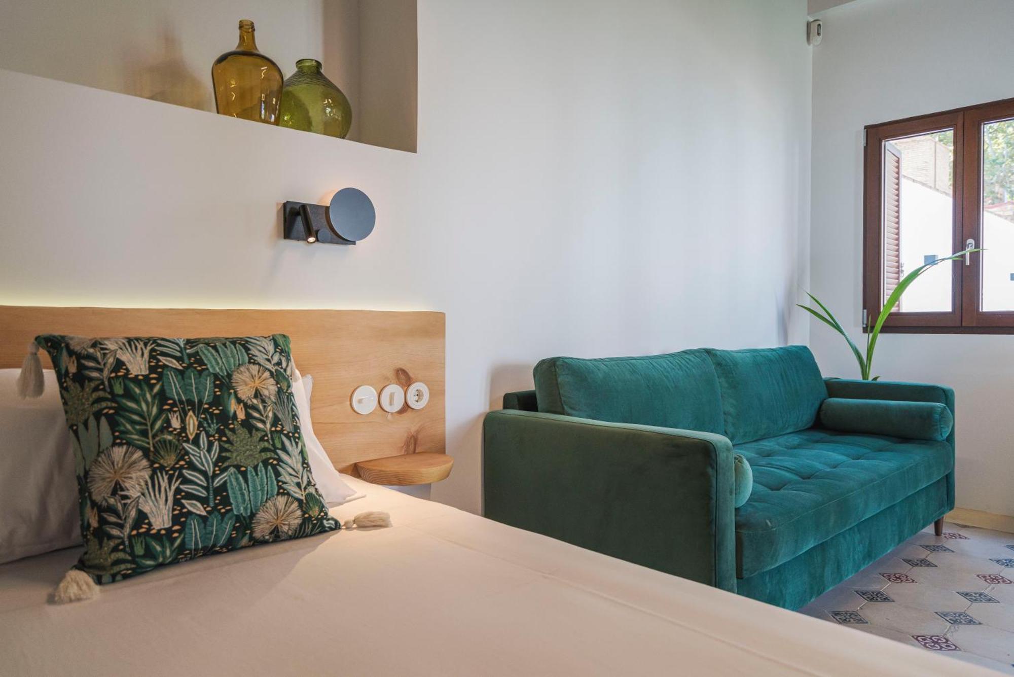 La Moderna Hotel